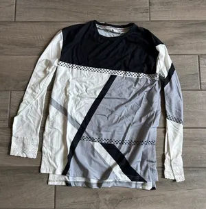 Geometric Long Sleeve Tee thumbnail 1