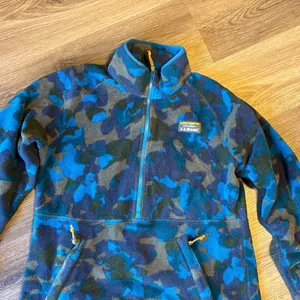 L.L. Bean blue mountain classic camo fleece quarter zip sweater size medium reg thumbnail 3