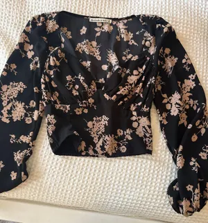 Abercrombie Floral Blouse thumbnail 1