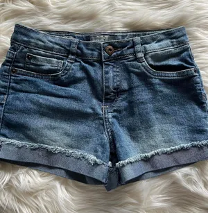 Lucky Brand denim “Riley Shorts” size 12 thumbnail 1