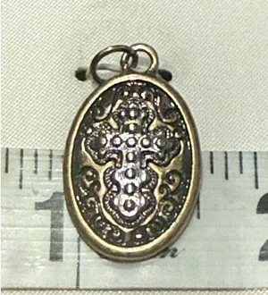 Holy Cross Oval Pendant Necklace NIB Silver Chain Christian Gift Unmarked thumbnail 5