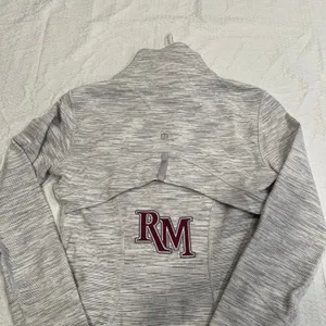 Lululemon gray define jacket size 2 *has logo* thumbnail 7