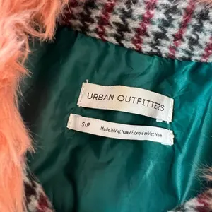Urban outfitters Colette houndstooth pink fur collar jacket size small thumbnail 10