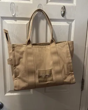 Marc Jacobs Tote thumbnail 2