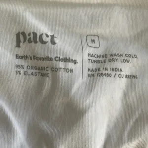 Cutest Basic White Cami Tank Size M thumbnail 3