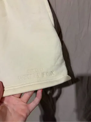 White fox shorts thumbnail 2