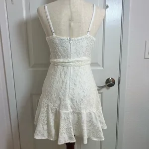 Hello Molly White Lace Mini Dress Size‎ XS thumbnail 4