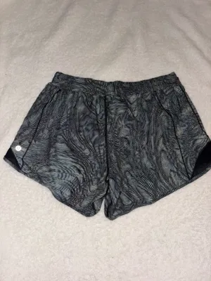 Lululemon Gotta Hot 4" Shorts thumbnail 2