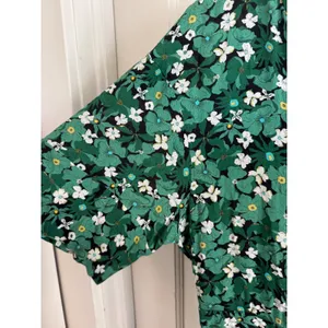 The Kit Cobie shirt dress in Green Primrose floral print size 6‎ thumbnail 4