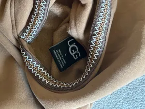UGG sweatshirt thumbnail 2