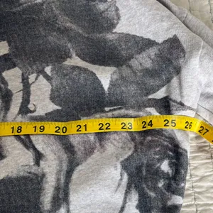 All Saints Rosen Unai Sweatshirt, light grey with‎ dark rose print, size S EUC thumbnail 4