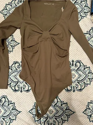 Abercrombie Knot Front Long Sleeve bodysuit thumbnail 4
