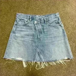 AGOLDE Quinn High Waisted Distressed Denim Mini Skirt size 29 thumbnail 6