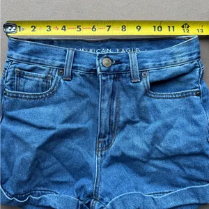 American Eagle Women’s Mom Jean Shorts size 0 thumbnail 9