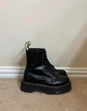 Dr. Martens thumbnail 2