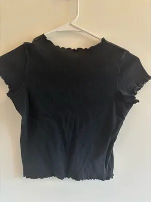 Brandy Melville baby tee thumbnail 2