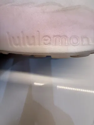 Lululemon women’s Training Shoes thumbnail 8