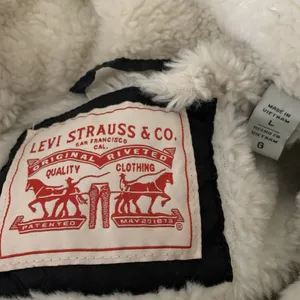Levis Nylon Puffer Jacket Sherpa Black Sz L Women’s Zipper Coat thumbnail 7