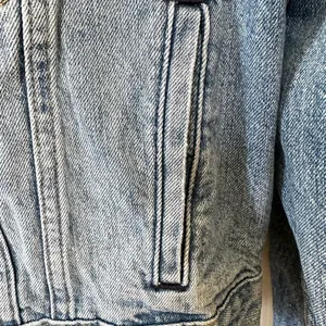 BDG Urban Outfitters Jean jacket thumbnail 3