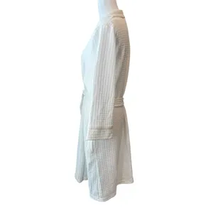 Croft and Barrow Robe Size M White Waffle NWT Women’s thumbnail 3