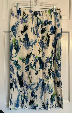 Floral Pleated Midi Skirt in Blue and White xl thumbnail 1
