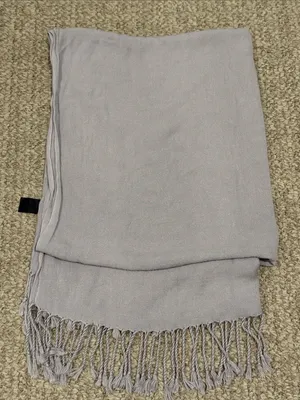 Source Unknown Light Gray/Lilac Fringe Shawl Wrap thumbnail 6