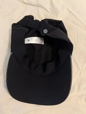 Lululemon Hat thumbnail 2