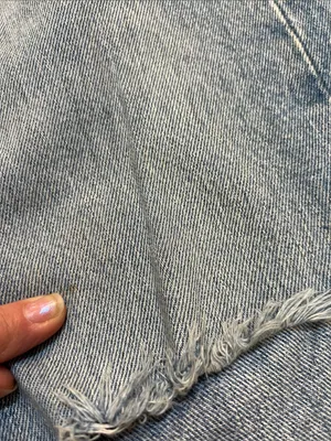 Levi's 501 Distressed Light Blue Straight Leg Women's Jeans size 28/30. thumbnail 9