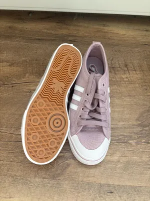 Women’s adidas nizza shoes  thumbnail 3