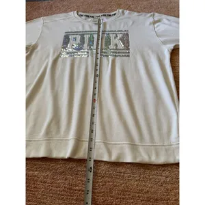 Victoria’s Secret PINK Women’s Cream Logo Sweatshirt Medium thumbnail 4