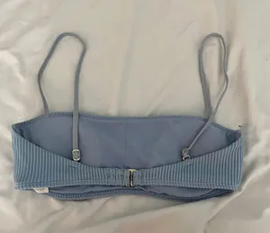 hollister bikini top  thumbnail 3