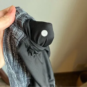 Lululemon Hotty Hot Short II (Long 4") Low Tide Alpine White Black / Black thumbnail 5