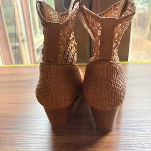 Coconuts by Matisse Kelly 7.5 Tan Woven Western Ankle Boots Pointed Toe Boho thumbnail 5