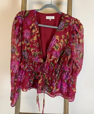WAYF Cropped Long Sleeve Red Floral Tie Front Open Elastic Waist Blouse Size L thumbnail 1