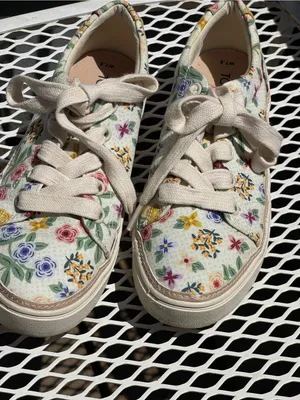 Toms sneakers floral design shoes size 7.5 women’s spring thumbnail 4