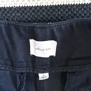 Wilfred Free Picture Wide Leg Cargo Pants in Black Size 4 thumbnail 14