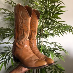 Nocona Cognac Brown Leather Almond Toe Western Riding Cowboy Vintage Dress Boots Men 8E Measurement in pics thumbnail 3