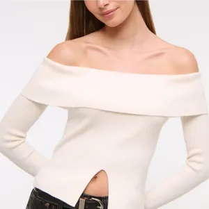 Abercrombie Cream Off Shoulder Ribbed Sweater NWT L thumbnail 1