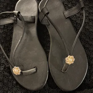 Elegant Black Sandals with Gold Accent 35 thumbnail 1