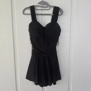 Nwt-Cocopear Swim Dress,Skirted,Shorts Under Skirt Built‎ In Bra,2xl,Black Color thumbnail 2