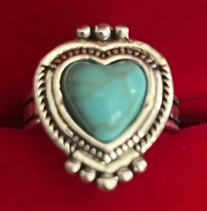Boho/Vintage Design Stainless Steel Silver Heart Faux Turquoise Ring Size 7 NWT thumbnail 1