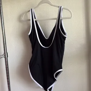 AQUA black and white button swimsuit thumbnail 6