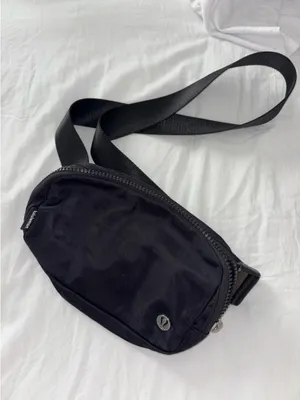 Lululemon Belt Bag Black thumbnail 1