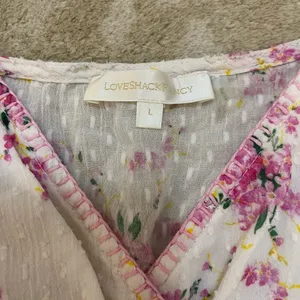 Love Shack Fancy white pink floral lace crochet sleeve crop tank women’s size L thumbnail 6
