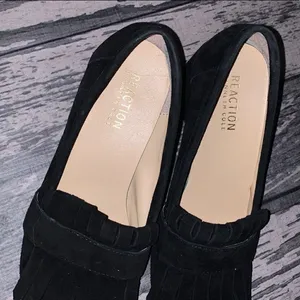 Kenneth Cole Reaction Black Suede Shoes Size 7 thumbnail 5