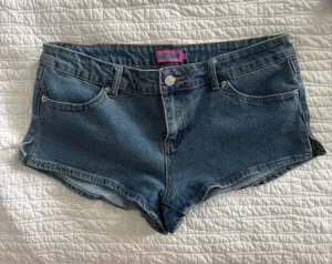 Edikted Low-Rise Jean Shorts thumbnail 1