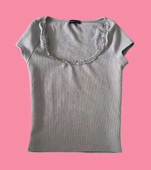 WHITE FOX Gray Bow Scoopneck T Shirt Size Small thumbnail 1