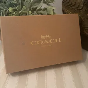 Authentic COACH Leather glitter stars wristlet and 2 charms set in box 🎁 thumbnail 12