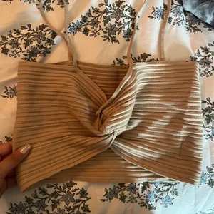 Twist Crop top Tan Size M thumbnail 1