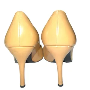 Stuart Weitzman luxury cute classic tan heels! thumbnail 7